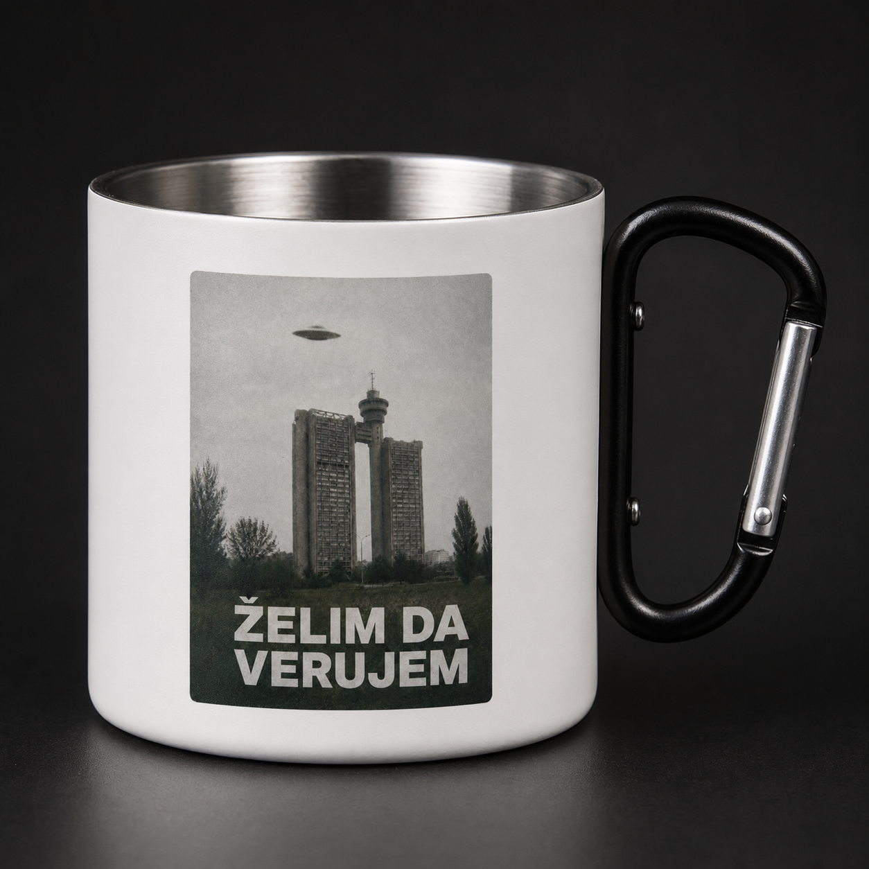 Bela BalkanUFO Želim da verujem šolja sa karabiner ručkom
